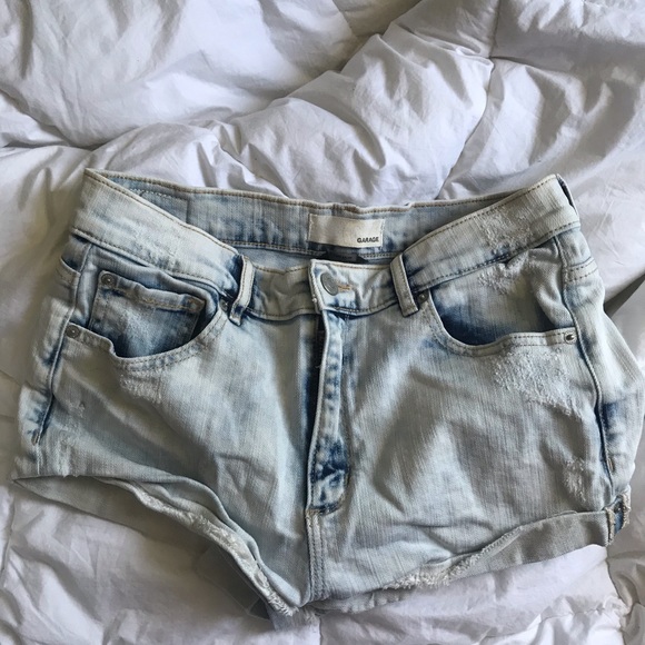 GARAGE - Picture 1 of 2